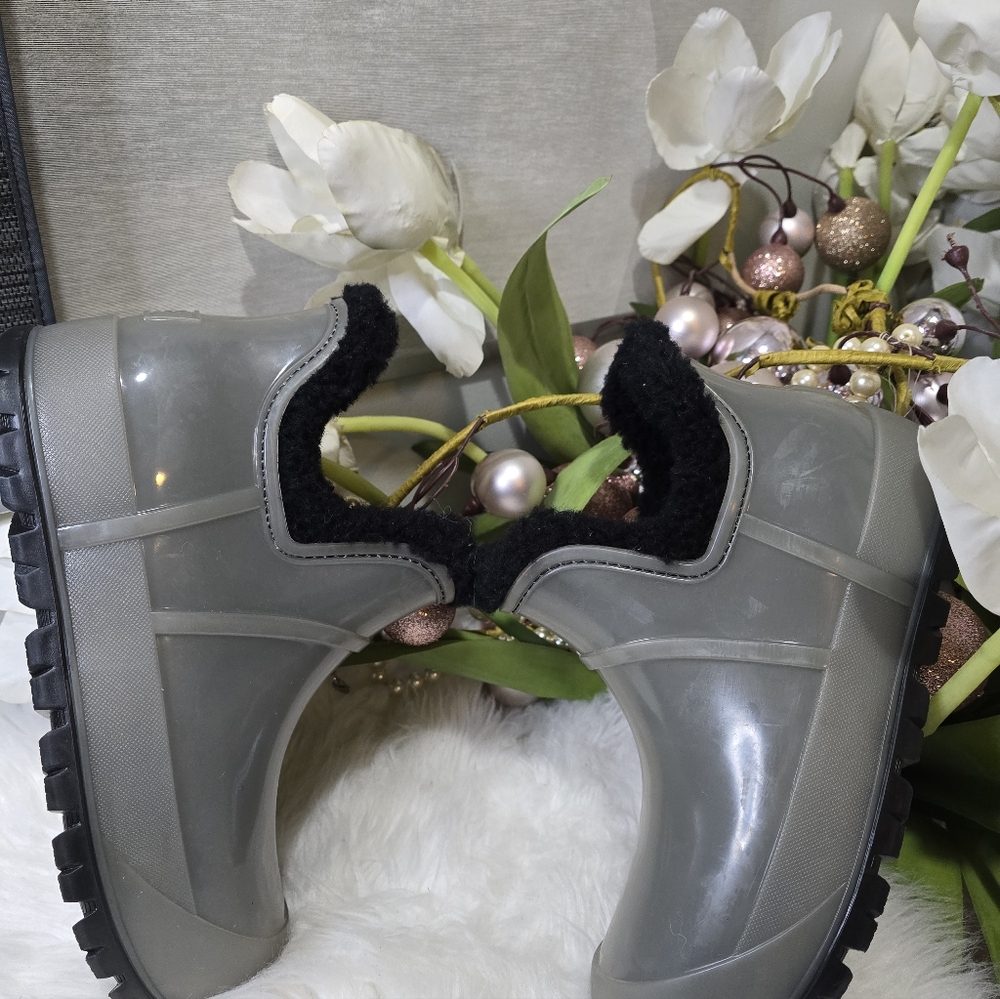 Ugg Raincloud Clear Waterproof  Women Boot Size9 New - Picture 2 of 5